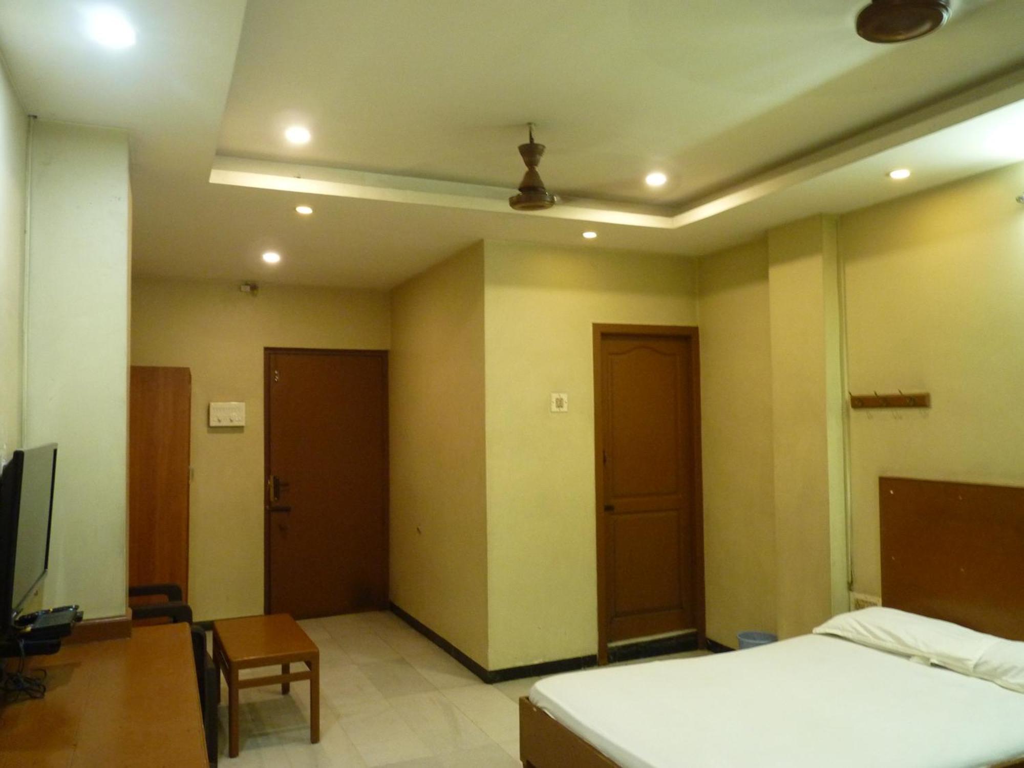 Nanda Lodge Mettuppalaiyam  Luaran gambar