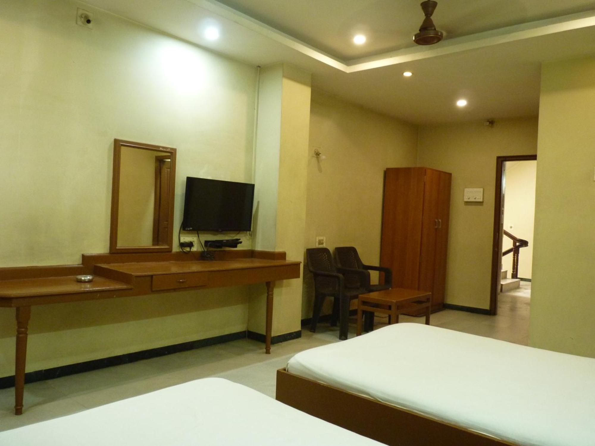 Nanda Lodge Mettuppalaiyam  Luaran gambar