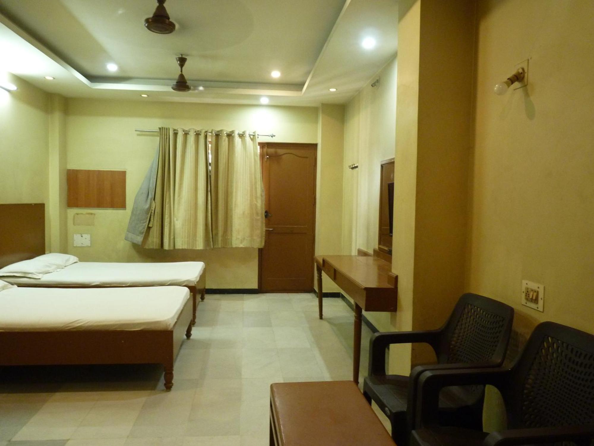 Nanda Lodge Mettuppalaiyam  Luaran gambar