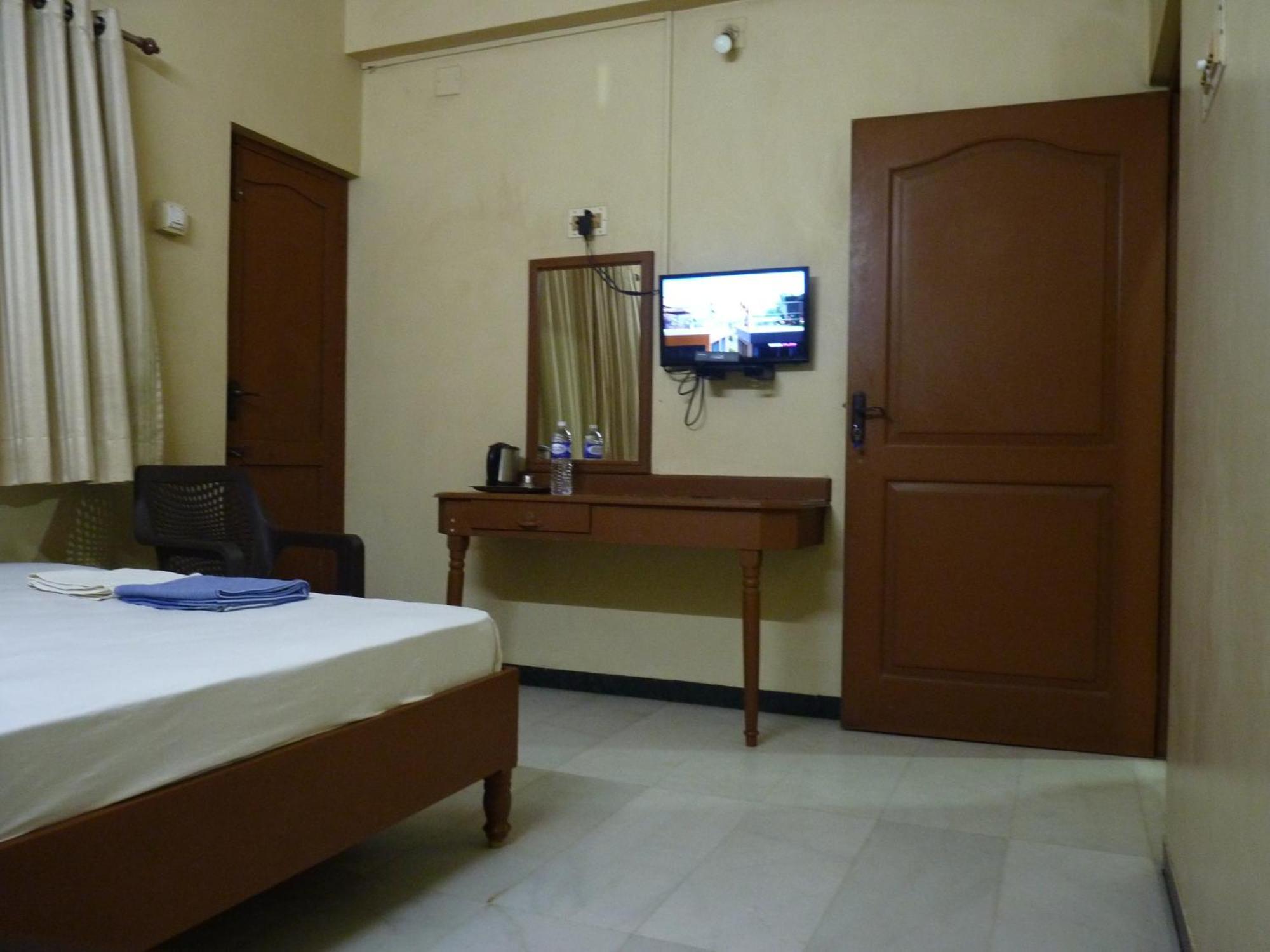 Nanda Lodge Mettuppalaiyam  Luaran gambar