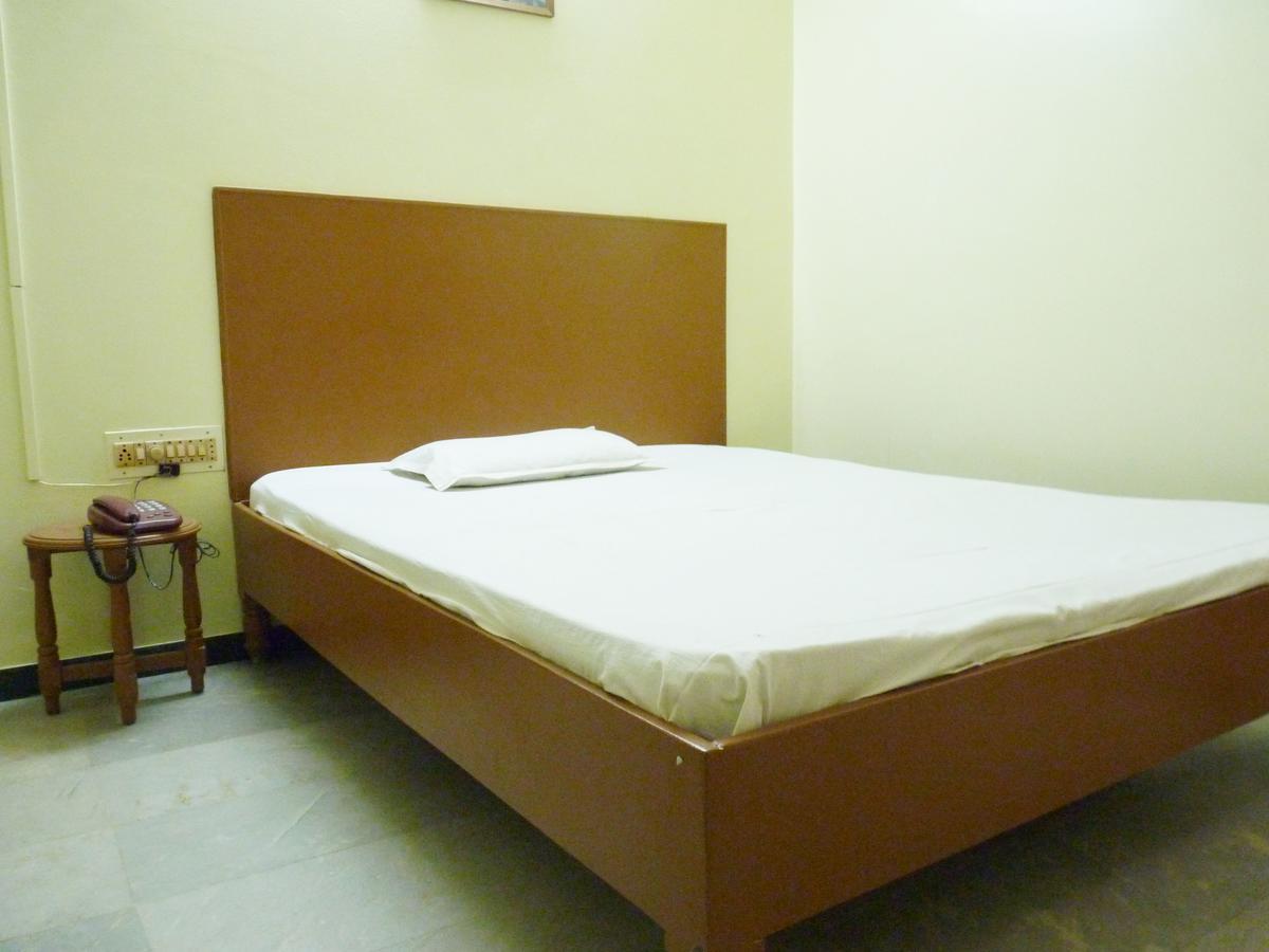 Nanda Lodge Mettuppalaiyam  Luaran gambar