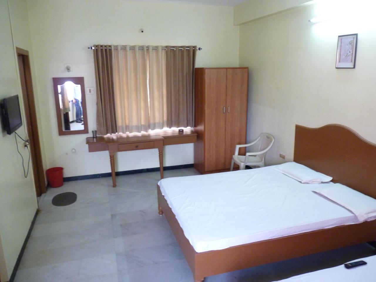 Nanda Lodge Mettuppalaiyam  Luaran gambar